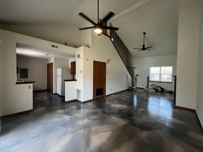 Building Photo - 1708 Telluride Ln