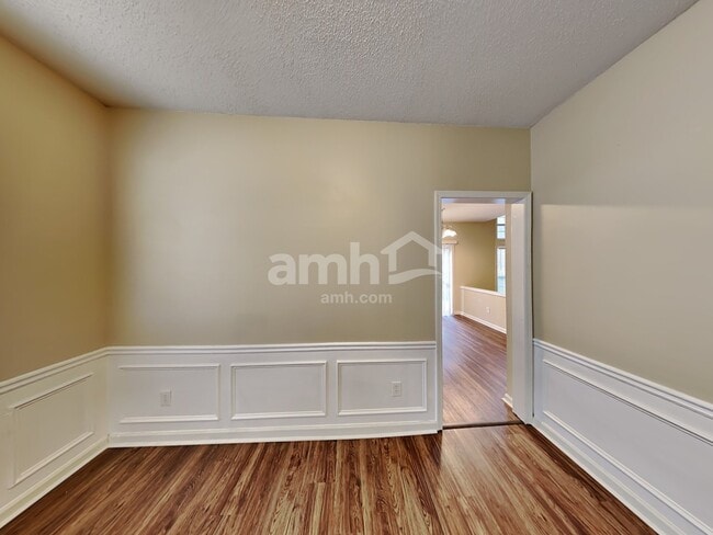 Building Photo - 3202 Davenport Park Ln