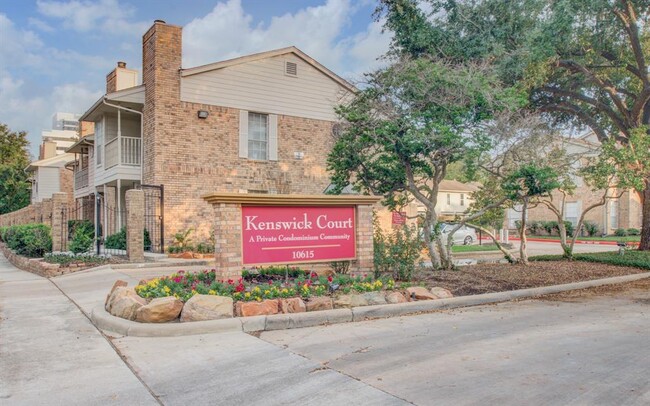 Foto del edificio - 10615 Briar Forest Dr