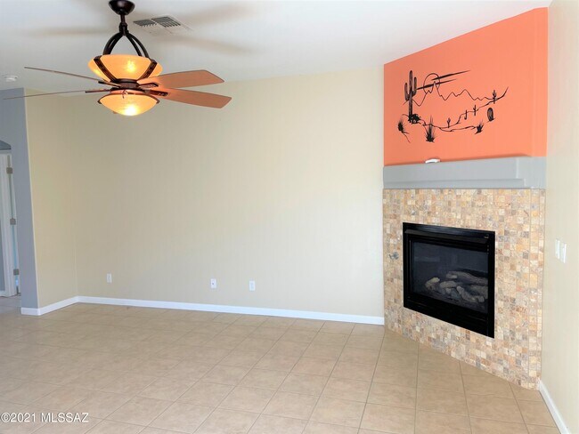 Foto del edificio - 5579 W Dove Loft Dr