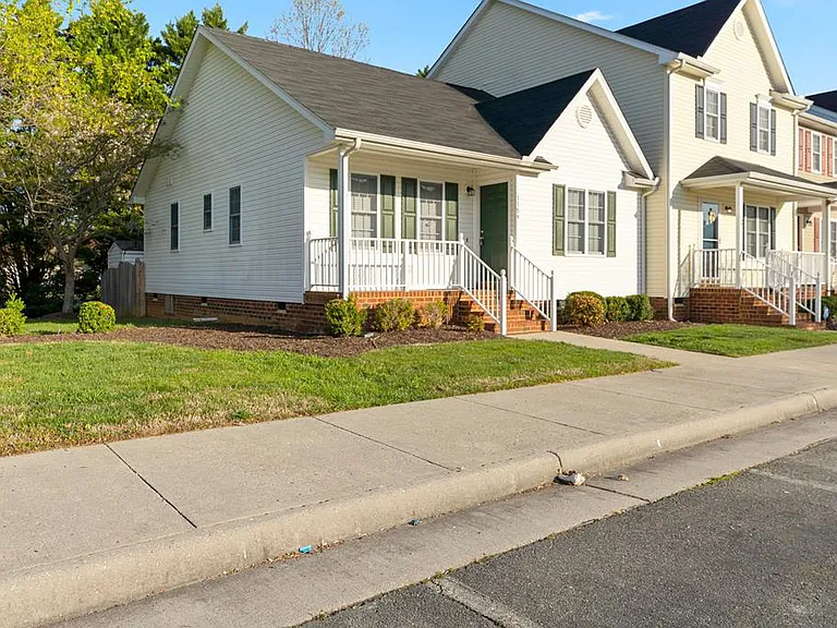 Primary Photo - 1159 Settlers Landing Dr