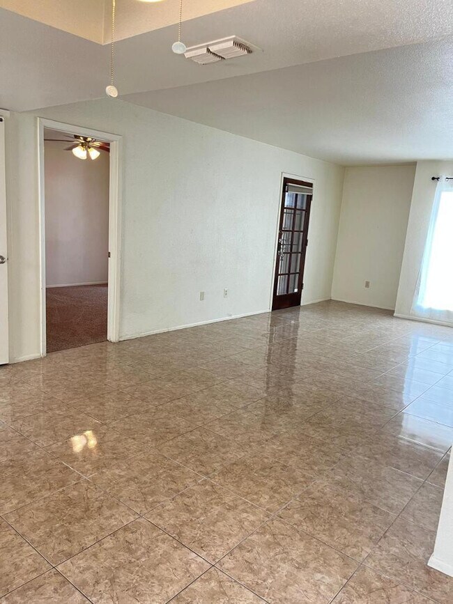 Foto del edificio - 3119 W Cochise Dr