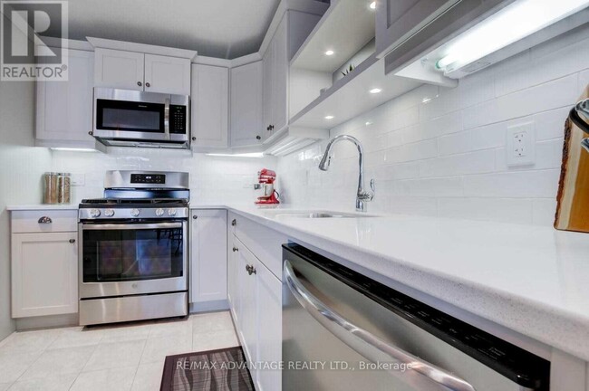 Building Photo - 258 Peach Tree Blvd