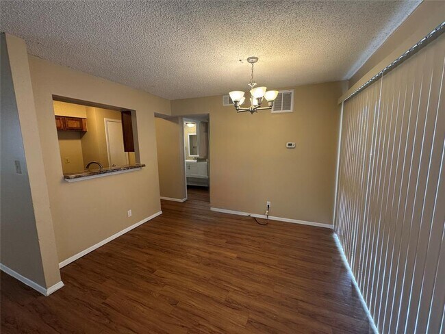 Building Photo - 8905 Parkfield Dr