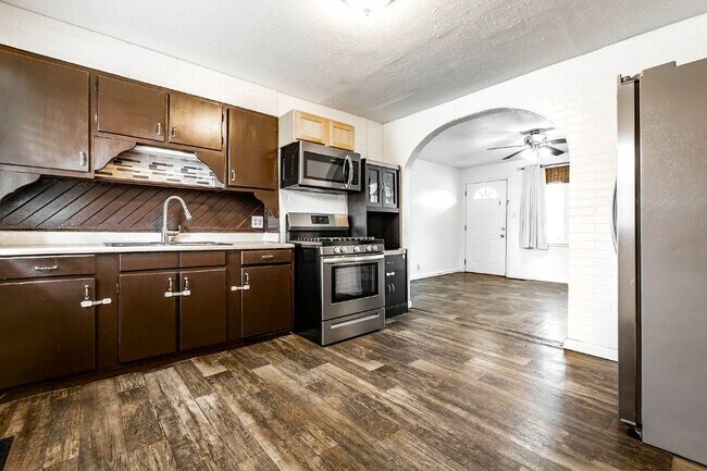 Building Photo - 3909 Aloda St