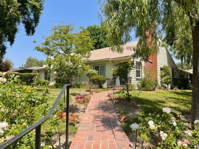 Building Photo - AMAZING PASADENA HOME- COMPLETELY REMODELED