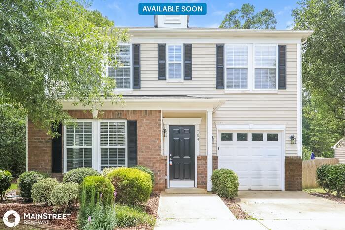 Foto principal - 704 Runningbrook Ln, Rural Hall, NC 27045