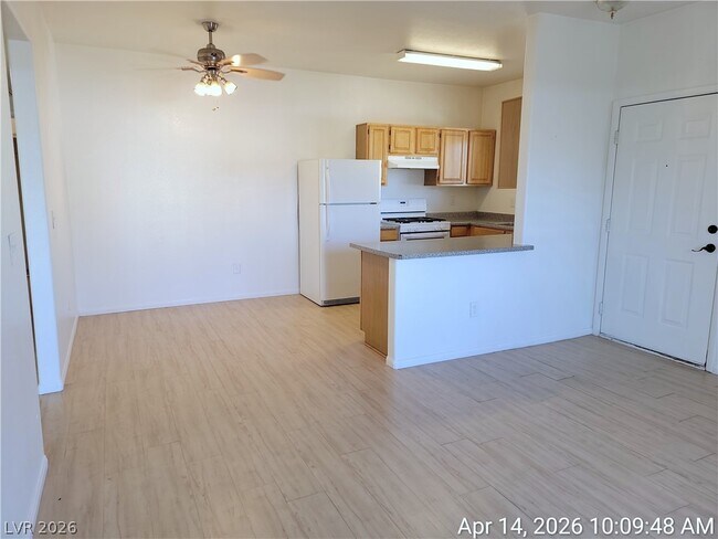Foto del edificio - 5650 E Sahara Ave