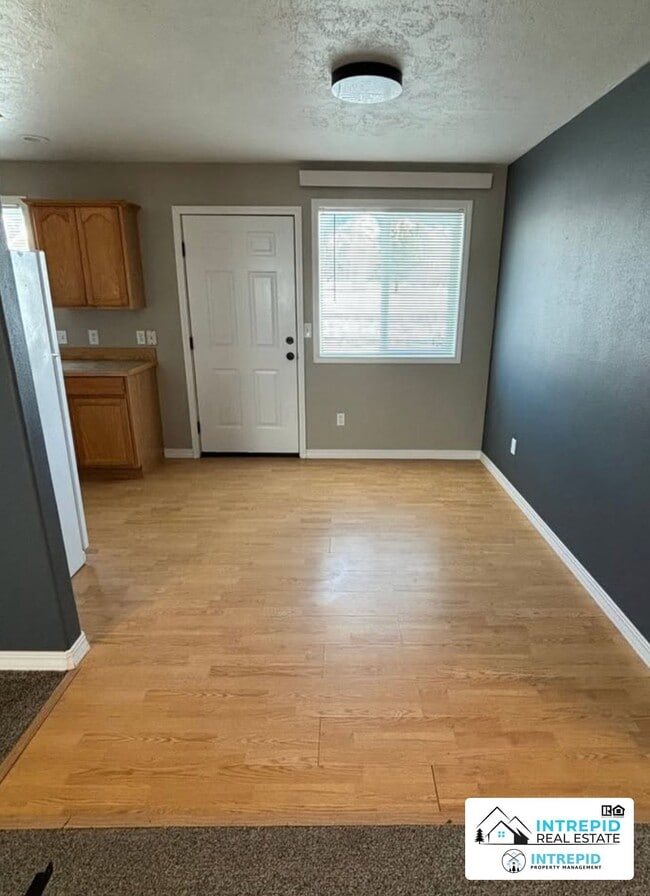 Building Photo - 180 Scrub Oak Dr