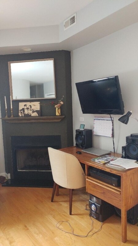 Foto del edificio - 680 N Green St