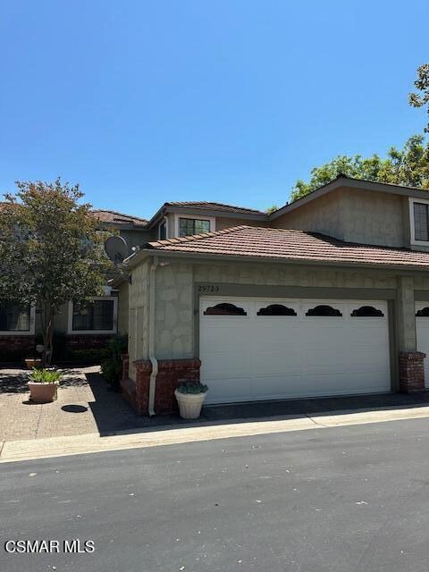 Foto principal - 29723 Strawberry Hill Dr