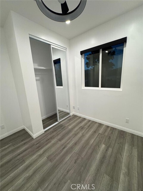 Foto del edificio - 18222 Chatsworth St