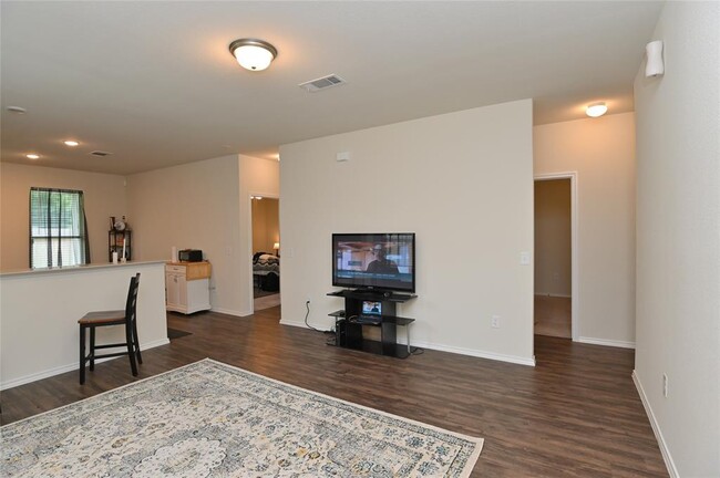 Building Photo - 4722 Champions Landing Dr