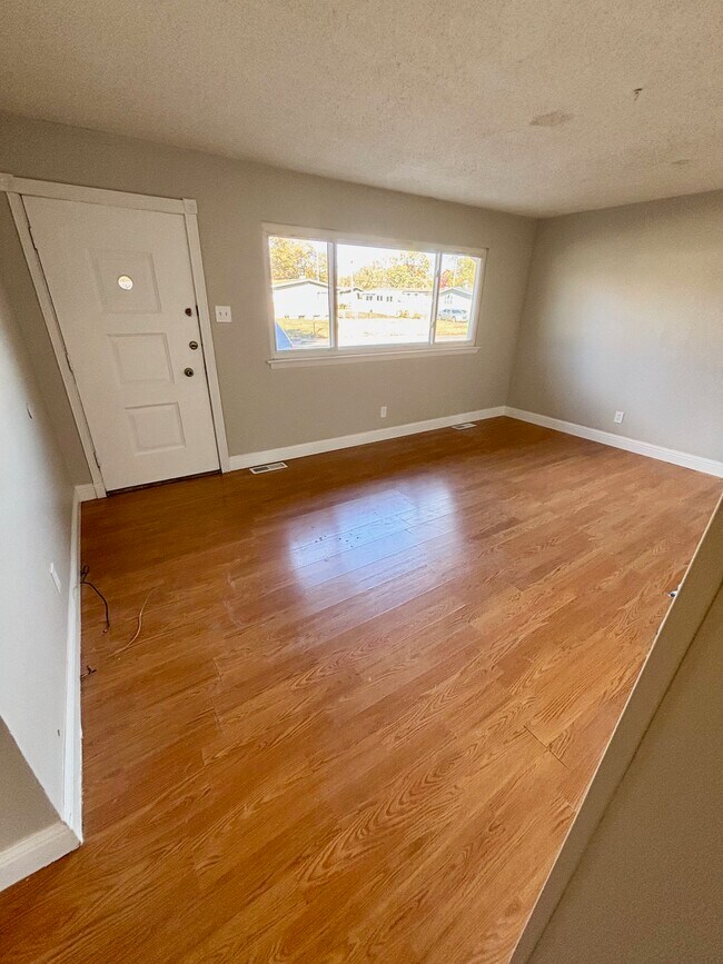 Foto del edificio - 710 Loyola Dr