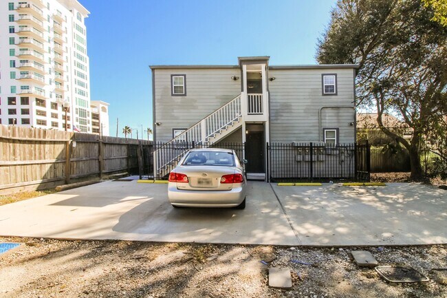 Foto del edificio - 610 Avenue H