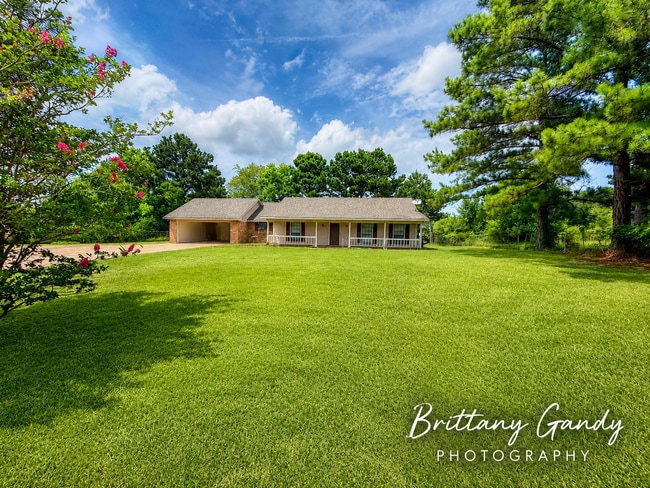 Building Photo - Rental Property on Frierson
