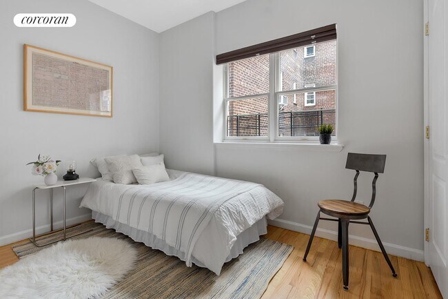 Foto del edificio - 215 Parkville Ave