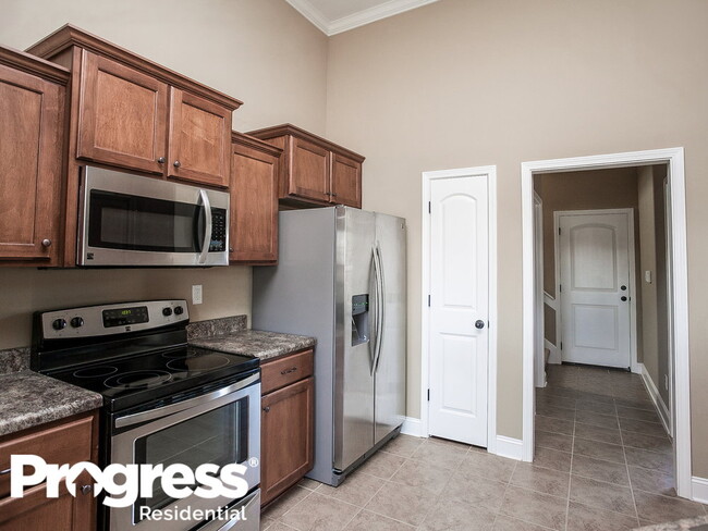 Building Photo - 2647 Champion Hills Dr