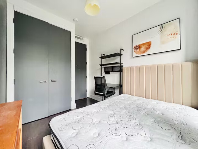 Furnished room/NOT APARTMENT - Furnished room/NOT APARTMENT