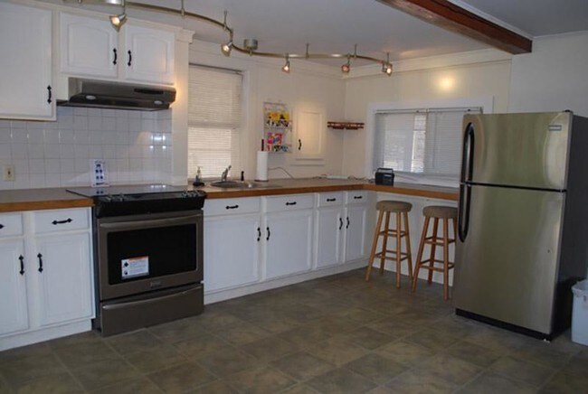 Building Photo - 120 Bonnet Shores Rd