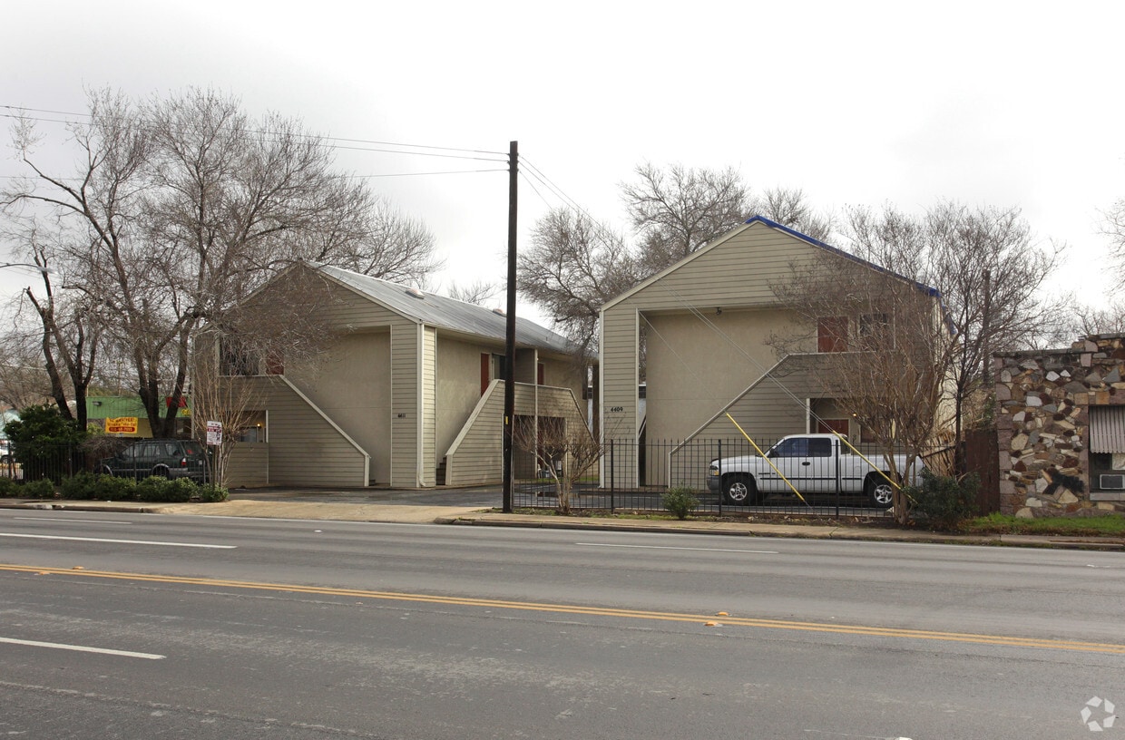 Primary Photo - Cottonwood Condominiums