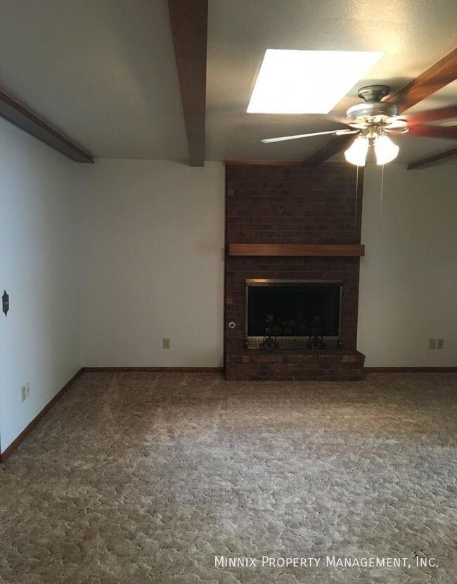Building Photo - 1007 Garland St