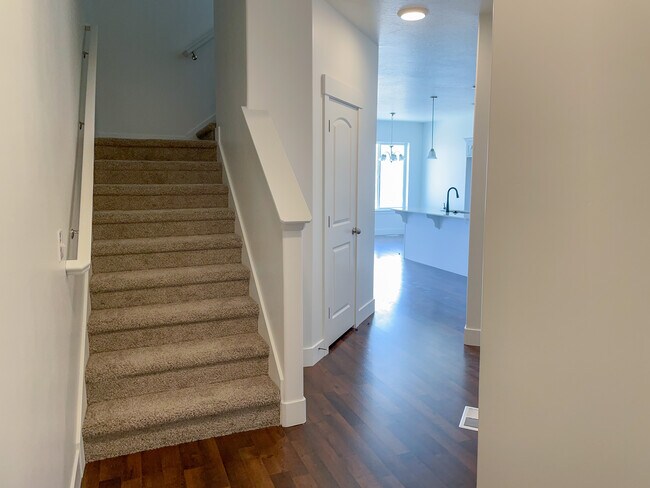 Building Photo - 4372 W Hemsley Ln