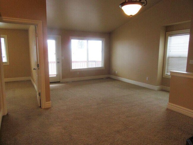 Foto del edificio - 3 bedroom in Billings MT 59102