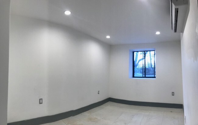 Foto del edificio - 335-318 18th St