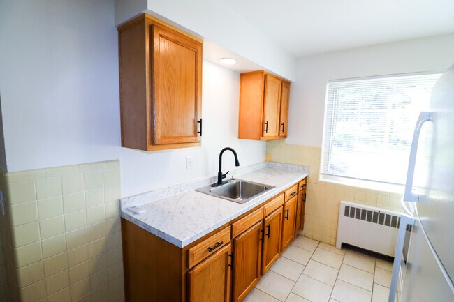 Foto del edificio - 5001 Madison Rd