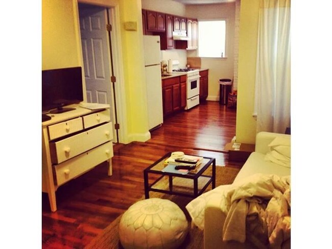 Foto del edificio - 804 E 5th St