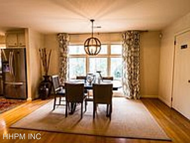 Building Photo - 5 br, 3 bath House - 528 Cumberland St