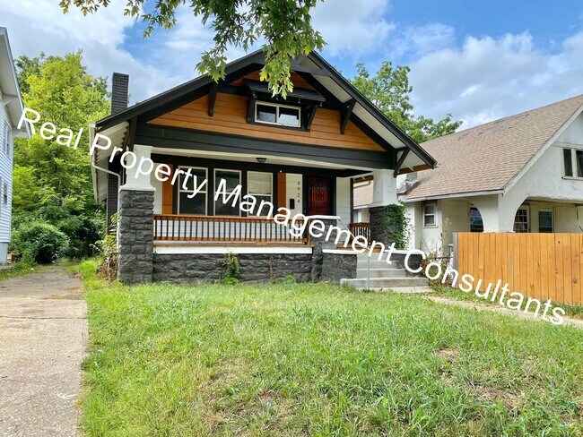 Building Photo - 3 Bedroom with Rocking Chair Front Porch