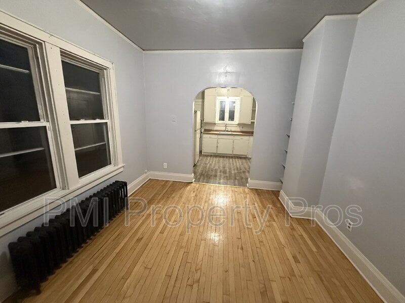 Building Photo - 912 S 21st St