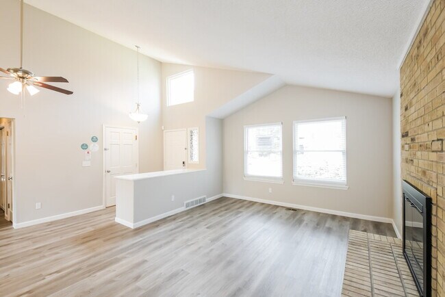 Building Photo - 8780 W Quarto Cir