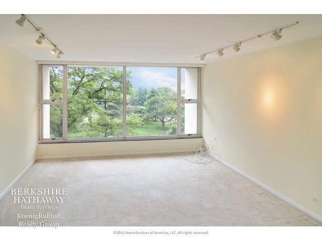 Foto del edificio - 3200 N Lake Shore Dr