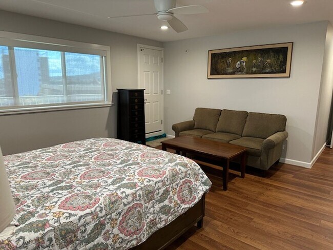 Foto del edificio - Penthouse in Wailuku secured building