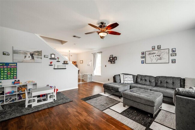 Foto del edificio - 12221 Buzz Schneider Ln