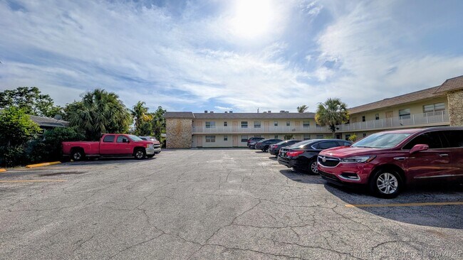 Foto del edificio - 2301 SE 4th St