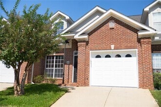 Building Photo - 211 West Dr