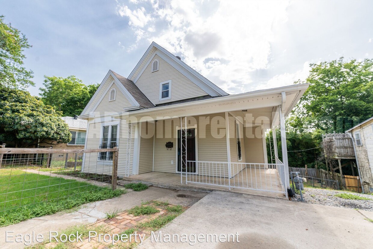 Primary Photo - 3 br, 2 bath House - 111 North Park Street