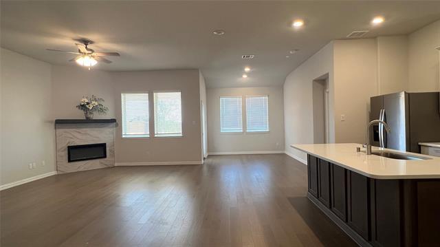 Foto del edificio - 3033 Burwick Ln