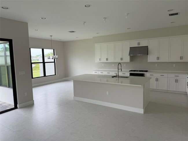 Building Photo - 20119 Pacific Dunes Dr