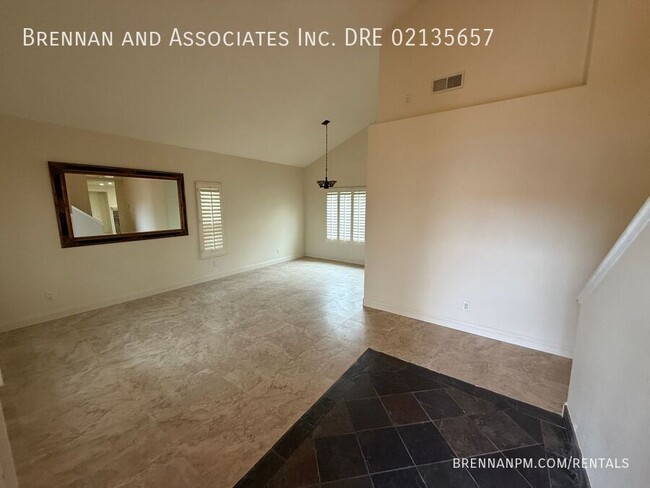 Foto del edificio - 4bd 2.5ba, Two-story near Imperial Beach