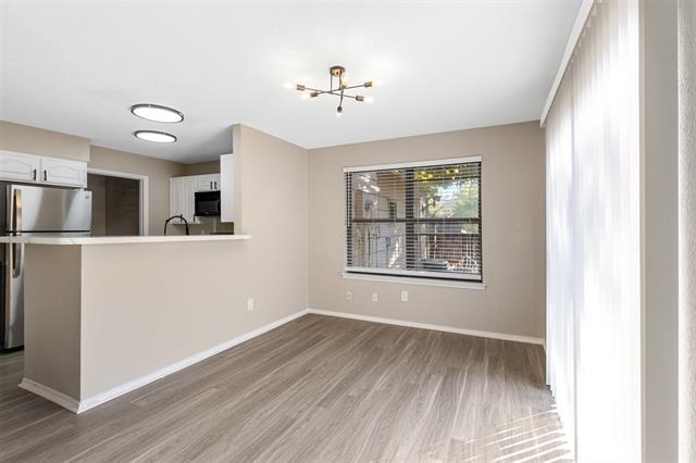 Foto del edificio - 2706 Bridge Lake Dr