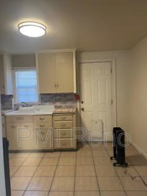 Foto del edificio - 400 1/2 Grand Canyon Blvd