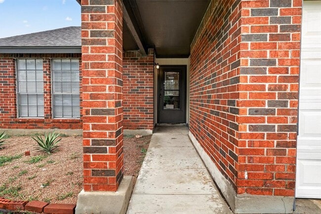 Building Photo - 1509 Taron Dr