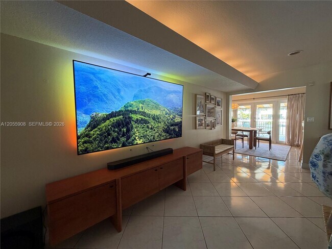 Building Photo - 6932 Crown Gate Dr
