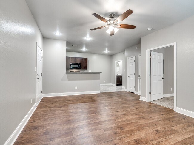 Foto del edificio - White Oak Apartments