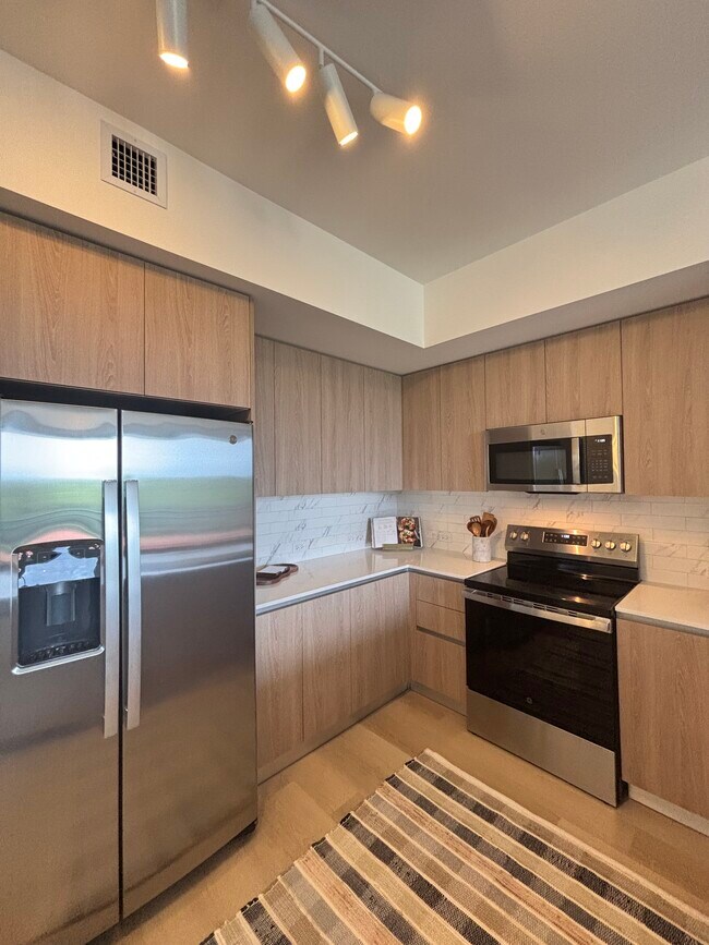 Foto del edificio - 2445 NE 183rd St
